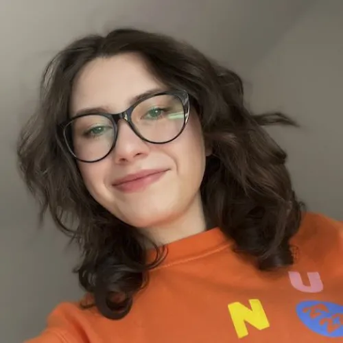 Profile photo for Raquel Mira