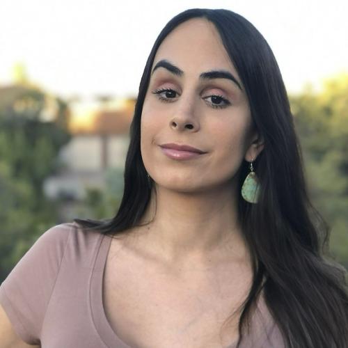 Isadora Dumont headshot