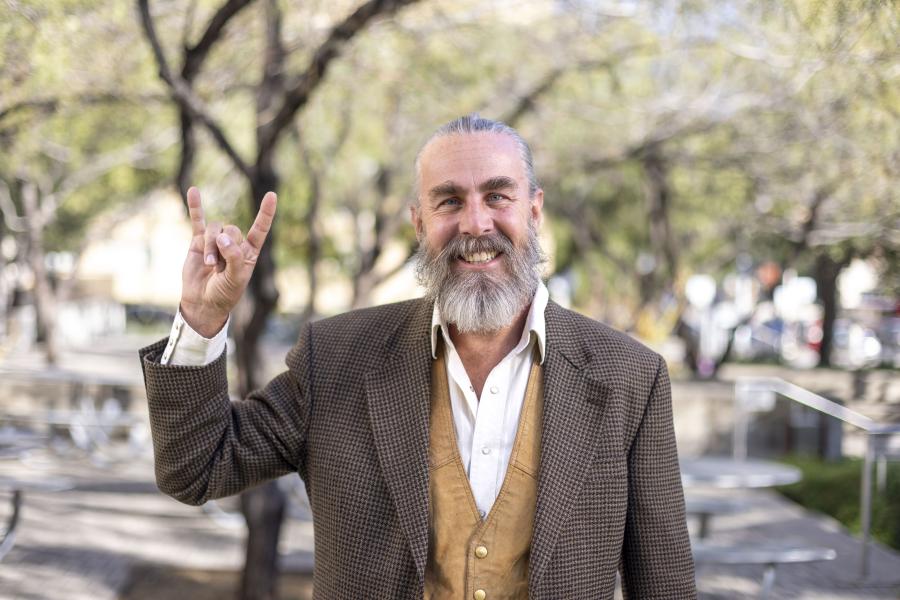 Professor Ben Bays' headshot